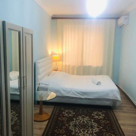 Center Hostel And Tours Yerevan Exterior photo